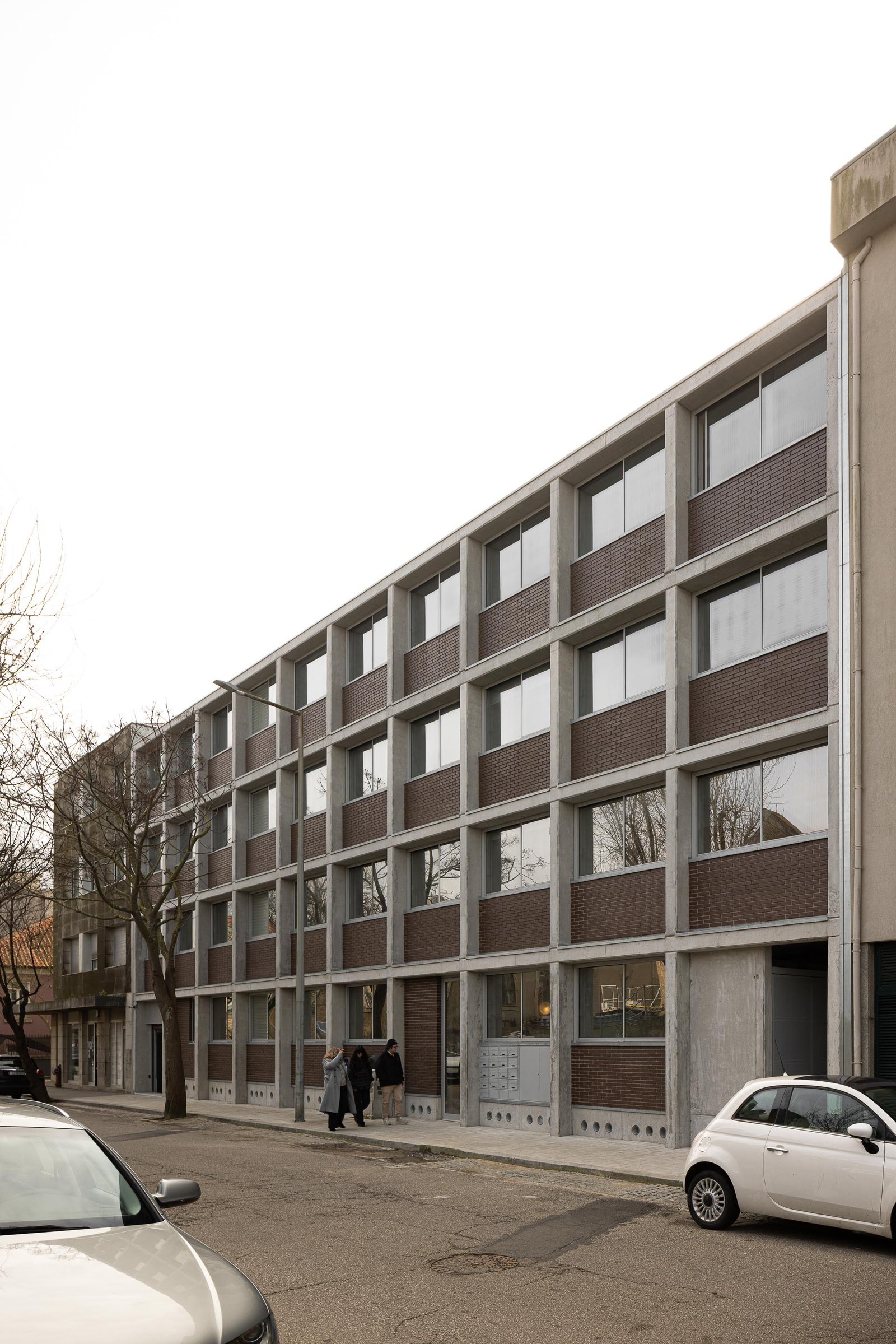 Hintze Ribeiro Residential Building