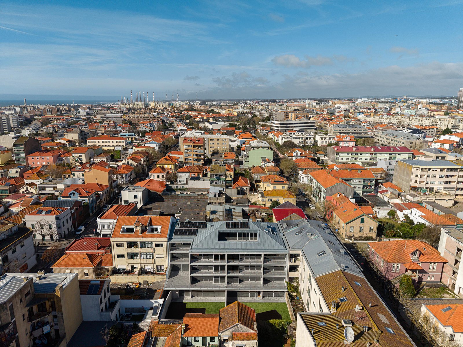 Hintze Ribeiro Residential Building