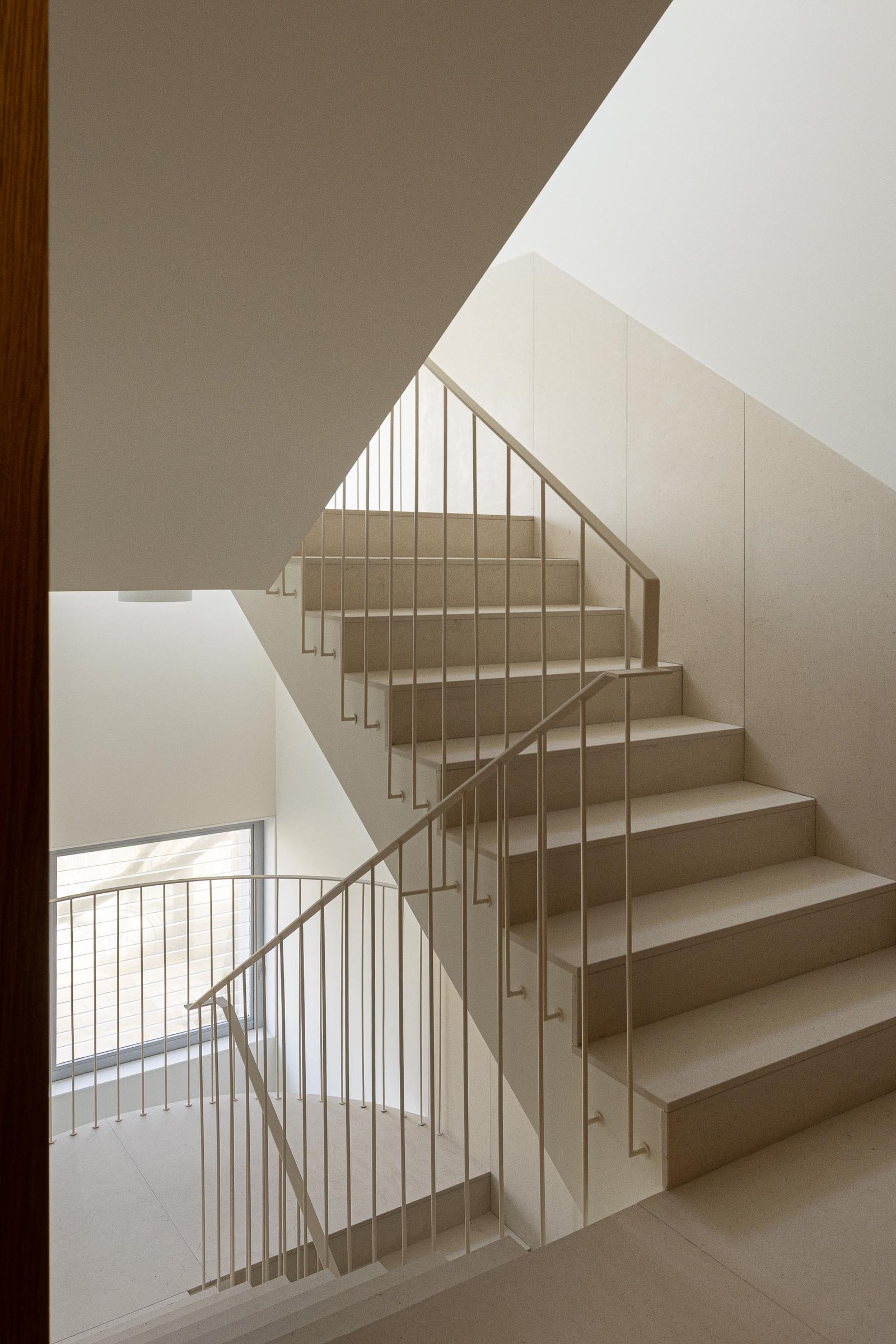 Hintze Ribeiro Residential Building