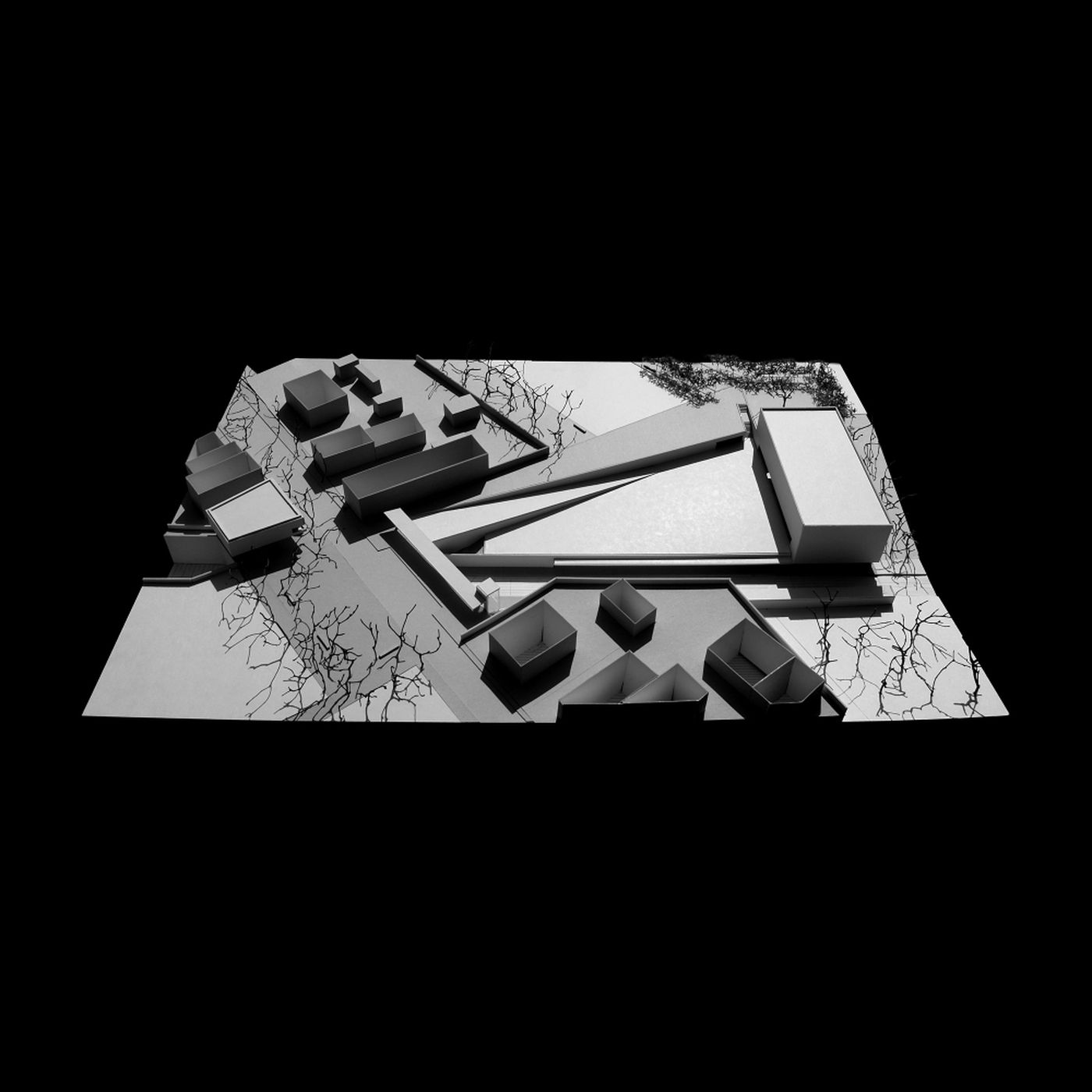 Commercial Building in Custóias